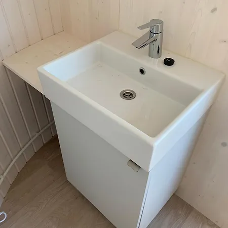 Tiny Igloo Arwen Belau