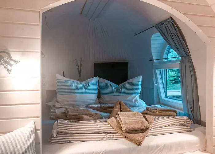 Tiny Igloo Arwen Belau